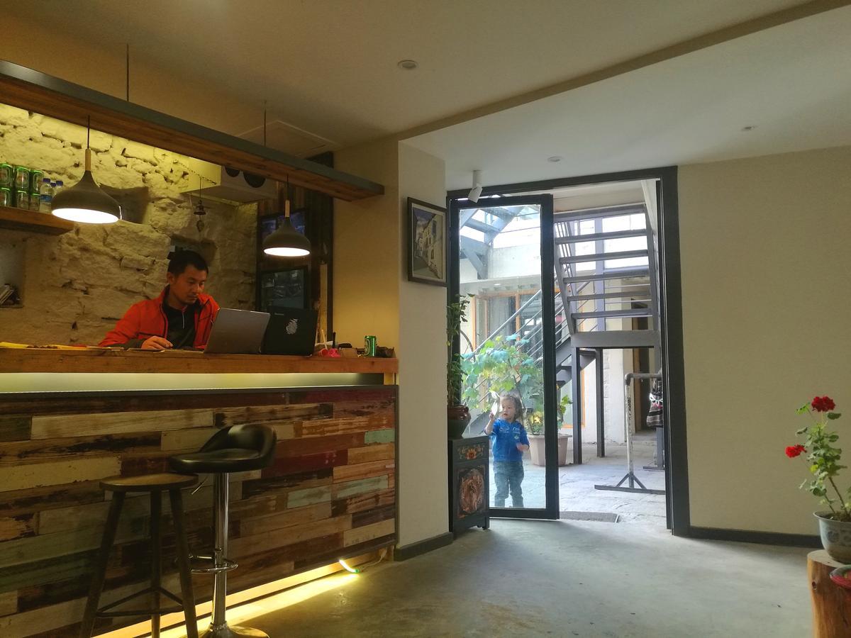 Fengma Feiyang Hostel Lhasa Eksteriør billede